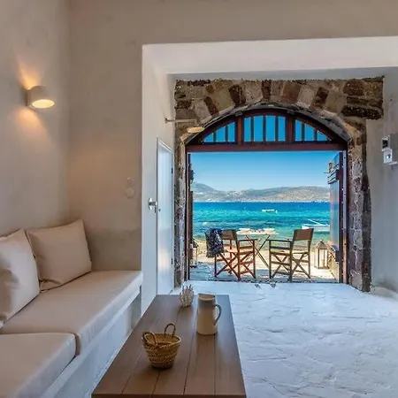 Gorgeous Apt In Front Of The Sea At Klima  Exterior foto