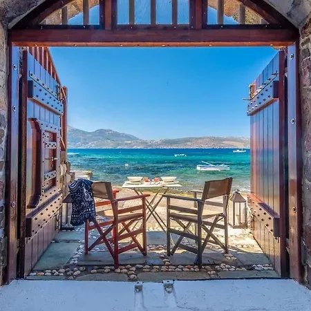 Gorgeous Apt In Front Of The Sea At Klima  Exterior foto